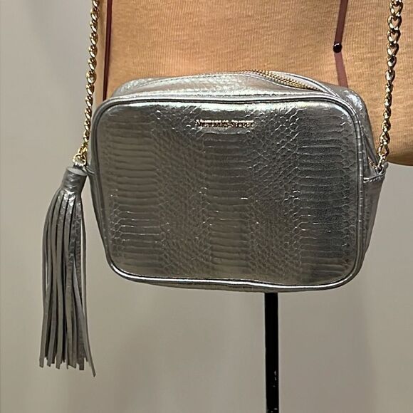 Victoria’s Secret Silver Metallic Faux Snakeskin Purse with Chain - Picture 2 of 9